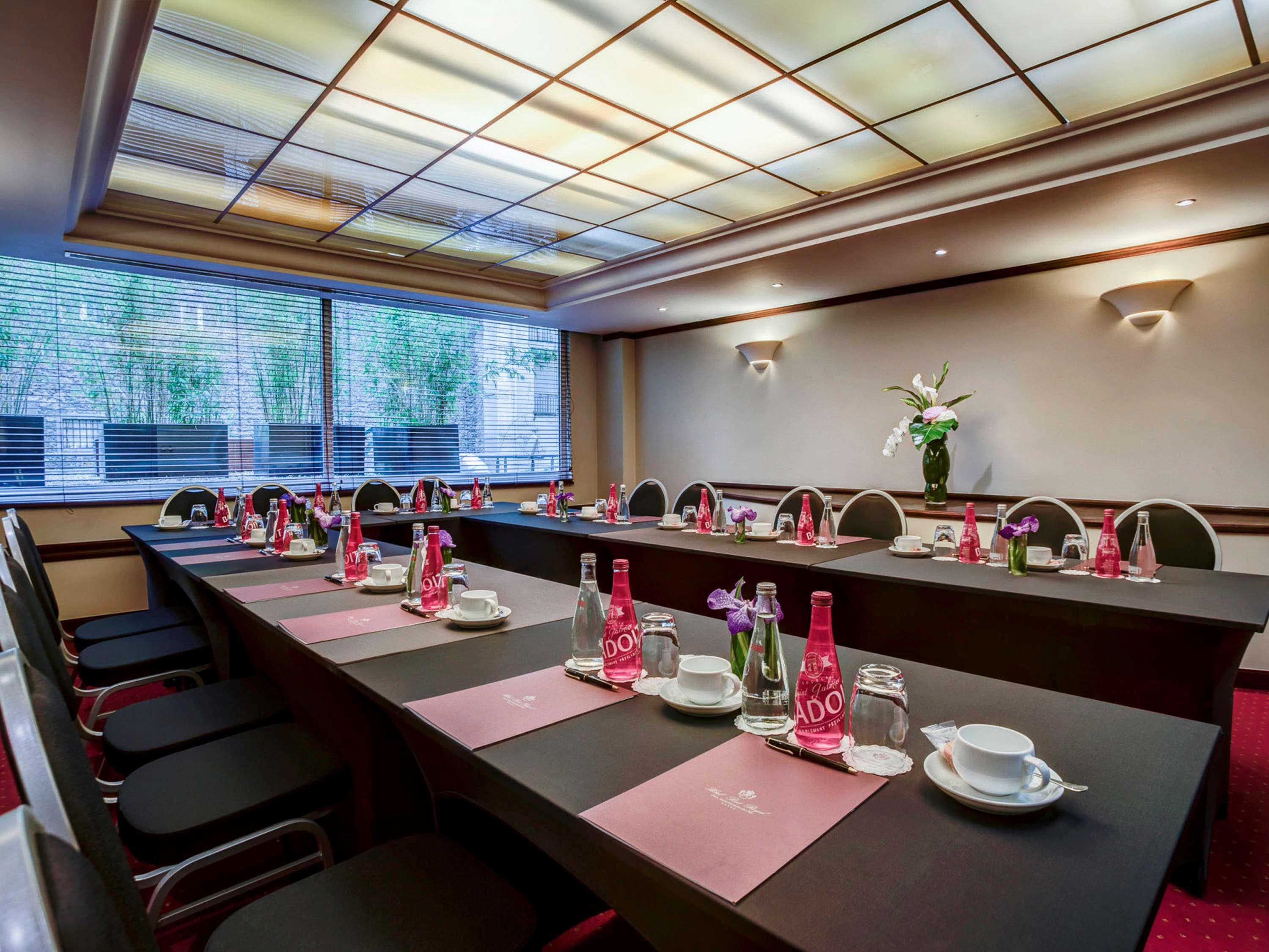 Hotel Pont Royal Paris Exterior foto Meeting room