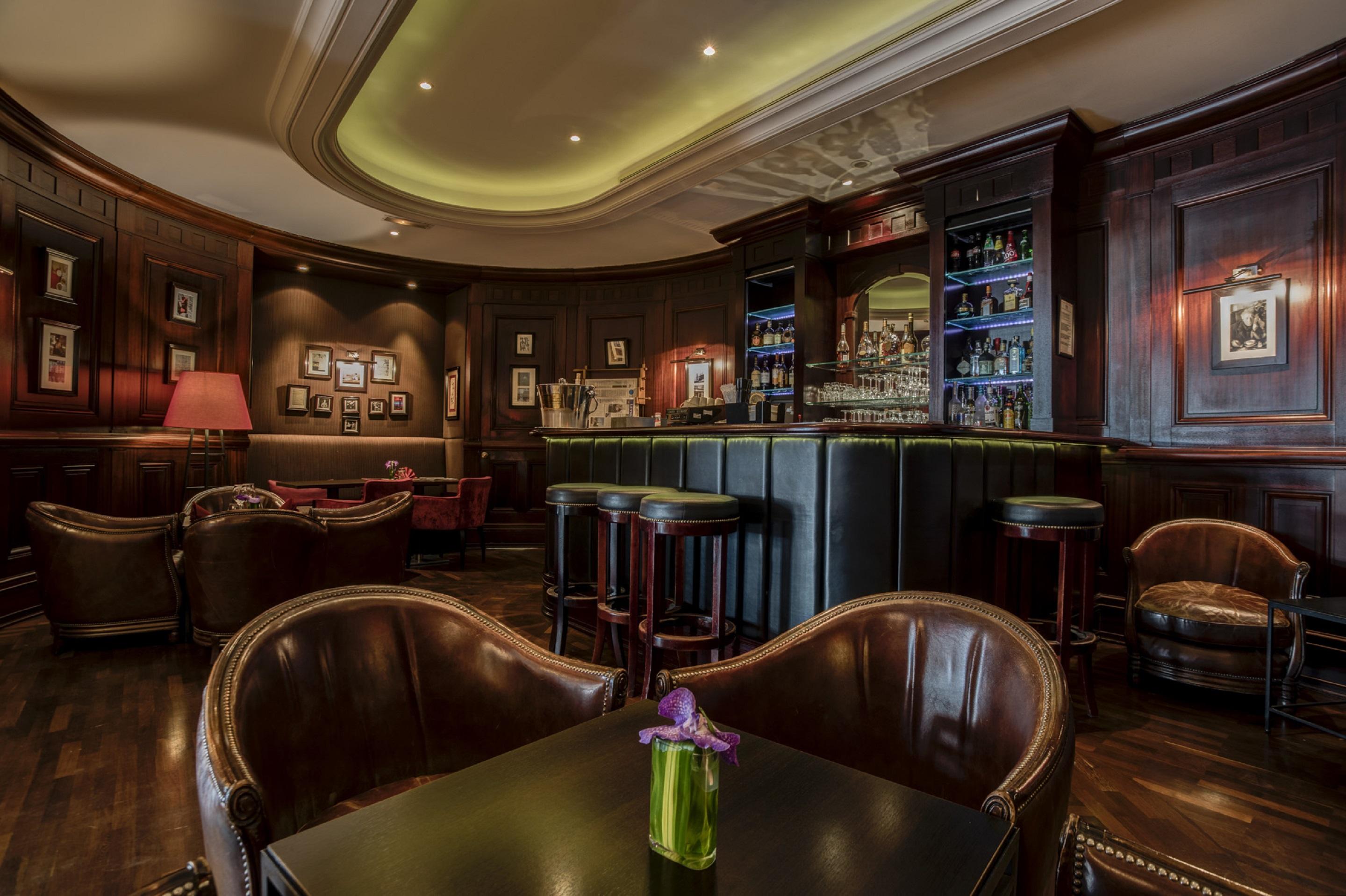 Hotel Pont Royal Paris Exterior foto The bar at the St. Regis Istanbul