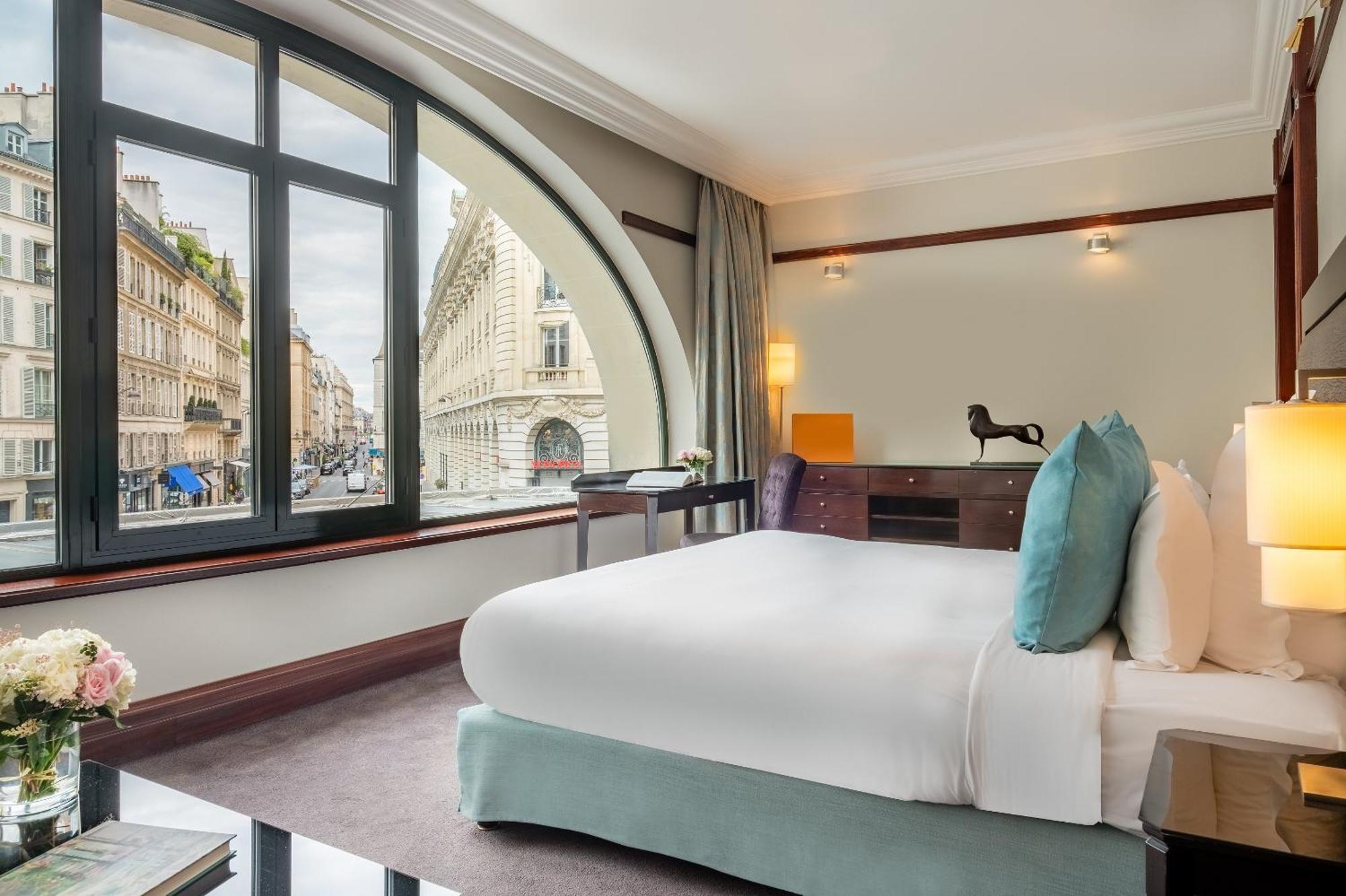 Hotel Pont Royal Paris Exterior foto A room at the hotel